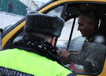 Кому выгодно убрать водителей-мигрантов из общественного транспорта РФ