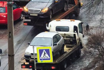 Почему машины в Петербурге эвакуируют все чаще и чаще