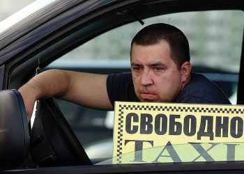Таксистам разрешили пересекать границу