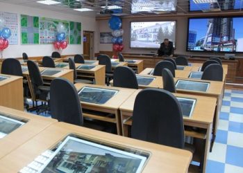 Петербуржцам приходится несколько месяцев ждать очереди для сдачи экзаменов в МРЭО