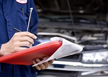 «Выглядят смешно!» — эксперт о новых правилах прохождения техосмотра