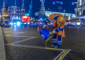 «Такая разметка бесполезна»: эксперт прокомментировал возможное появление сине-желтых красок на дорогах
