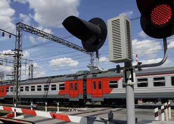 Транспортный коллапс на переезде в Белоострове продлится до конца августа