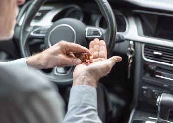 ГИБДД приравняет лекарства к алкоголю