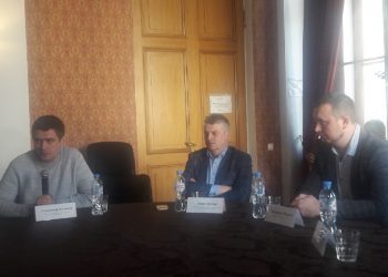 Калечащий петербуржцев каршеринг приманивают льготами и бесплатной парковкой