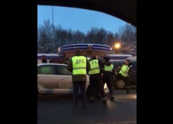 Участник «живого щита»: никто не объяснял причину остановки