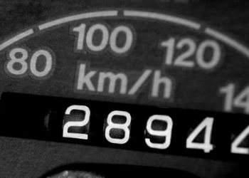 Игры с одометром могут довести петербургских автомобилистов до уголовных дел