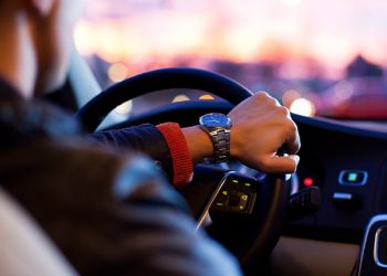 «Можно безнаказанно дрифтовать или даже сбить человека». В Интернете процветает торговля аккаунтами от каршеринга