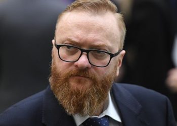 Милонов взял реванш и вернулся с проверкой на обидевшую его штрафстоянку в Петербурге