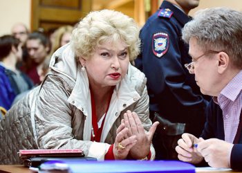 «Если мы не дикое государство, закон о пытках нужен». Как сенатор Нарусова решила избавить россиян от рвения силовиков