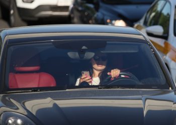 «Пострадают простые автомобилисты»: Эксперт об идее ужесточения штрафов за превышение скорости