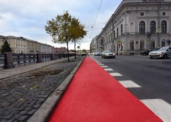 В Петербурге предложили убрать велодорожку с набережной Фонтанки