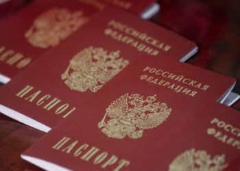 Эксперт положительно оценил автопродление основных документов на три месяца