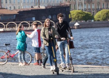 Петербург решает судьбу самокатов