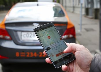 Власти Москвы начнут борьбу с фальшивыми аккаунтами в системе каршеринга