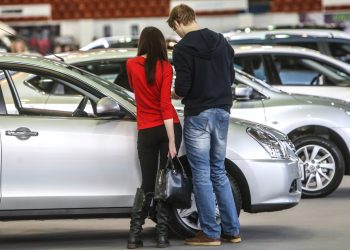 Эксперты оценили изменения в правилах продажи машин с пробегом