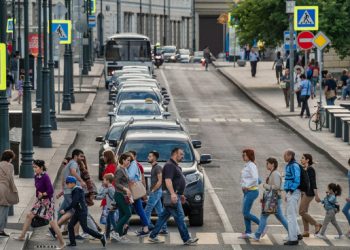 Эксперты дали советы, как избежать аварий на пешеходных переходах