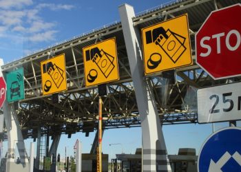 Холодов рассказал, почему стоило ввести штрафы за бесплатный проезд по ЗСД