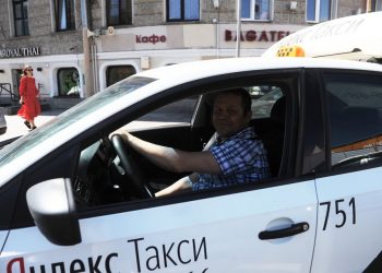 Цены на такси в Петербурге могут вырасти из-за обязательной вакцинации водителей