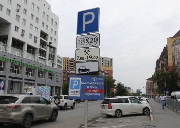 Что не так с организацией платных парковок в Петербурге