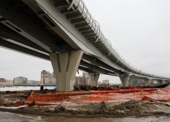 Депутаты с экспертами поддержали отмену платы за проезд по неубранному ЗСД