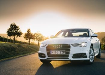 Петербурженка получила 183 штрафа от ГИБДД за автомобиль, проданный несколько лет назад