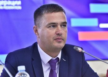 Пустить на самокат. Чтобы транспорт обрел положенный статус, нужно менять ПДД