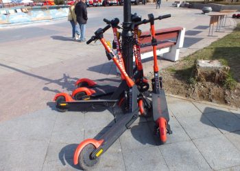 Разгон запрещён: скорость движения электросамокатов могут ограничить до 25 км/ч