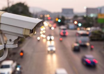 Депутат Нилов заявил о необходимости демонтировать большинство дорожных камер