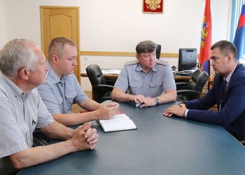 В УФСИН ПО БРЯНСКОЙ ОБЛАСТИ ОБСУДИЛИ ВЗАИМОДЕЙСТВИЕ С ОБЩЕСТВЕННОЙ НАБЛЮДАТЕЛЬНОЙ КОМИССИЕЙ