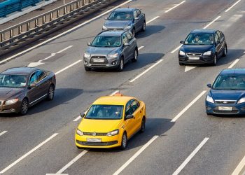 Стой, водитель, не спеши!