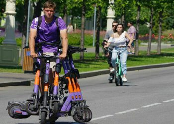 Посмотрим, как сработают на практике: автоэксперт Холодов о принятых поправках в ПДД