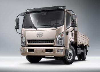 «Обернули взоры». В РФ планируют поставлять подержанные авто из КНР