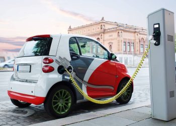 Владельцы электромобилей сэкономят при проезде по платным трассам