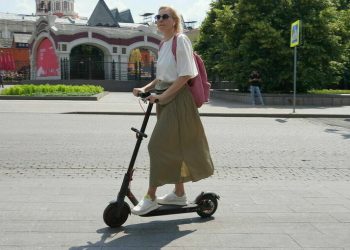 В Общественной палате настаивают на введении прав для самокатчиков