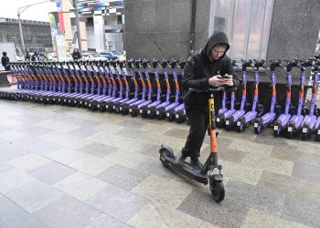 В Общественной палате вернулись к обсуждению введения прав для элекстросамокатчиков