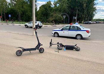 Самокатчиков будут лишать водительских прав, но сначала их придется получить