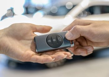 Лучше сала: зачем украинцы покупают дорогие автомобили