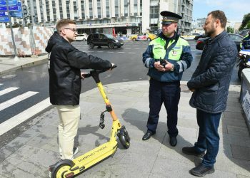 Самокатчикам хотят добавить сознательности