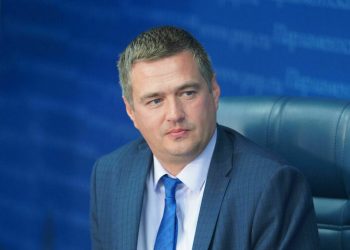 Холодов рассказал, кто сможет стать профессиональным пешеходом