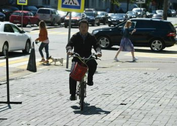 Потоки пешеходов хотят разделить разметкой