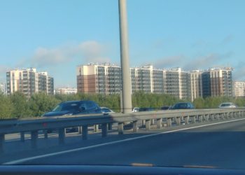 Не пора ли на КАД для борьбы с пробками рисовать сплошные линии?