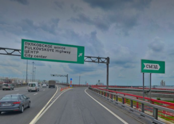 Чтобы побороть пробки на КАД, там предложили нанести сплошные линии